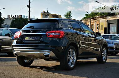 Внедорожник / Кроссовер Mercedes-Benz GLA-Class 2014 в Киеве