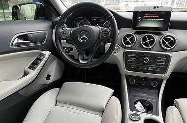 Седан Mercedes-Benz GLA-Class 2016 в Днепре