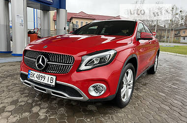 Mercedes-Benz GLA-Class 2019