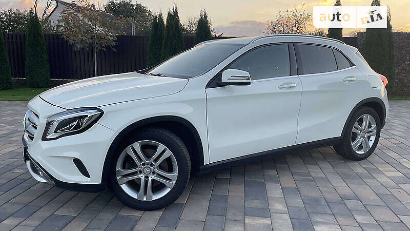 Mercedes-Benz GLA-Class 2015