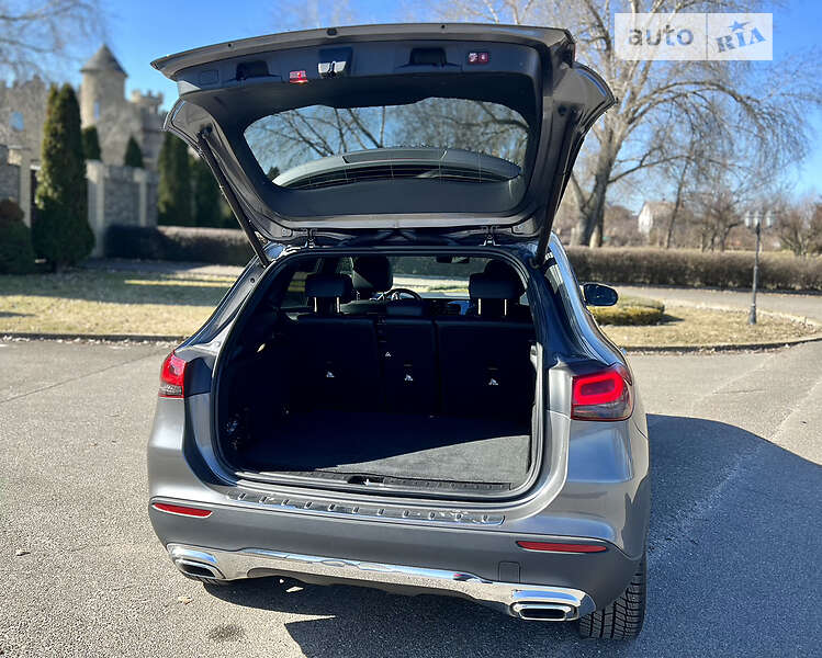 Внедорожник / Кроссовер Mercedes-Benz GLA-Class 2020 в Киеве