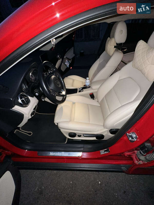 Позашляховик / Кросовер Mercedes-Benz GLA-Class 2018 в Дніпрі