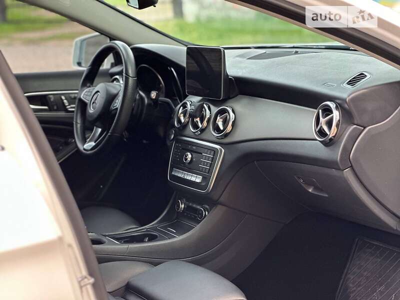 Позашляховик / Кросовер Mercedes-Benz GLA-Class 2019 в Кропивницькому