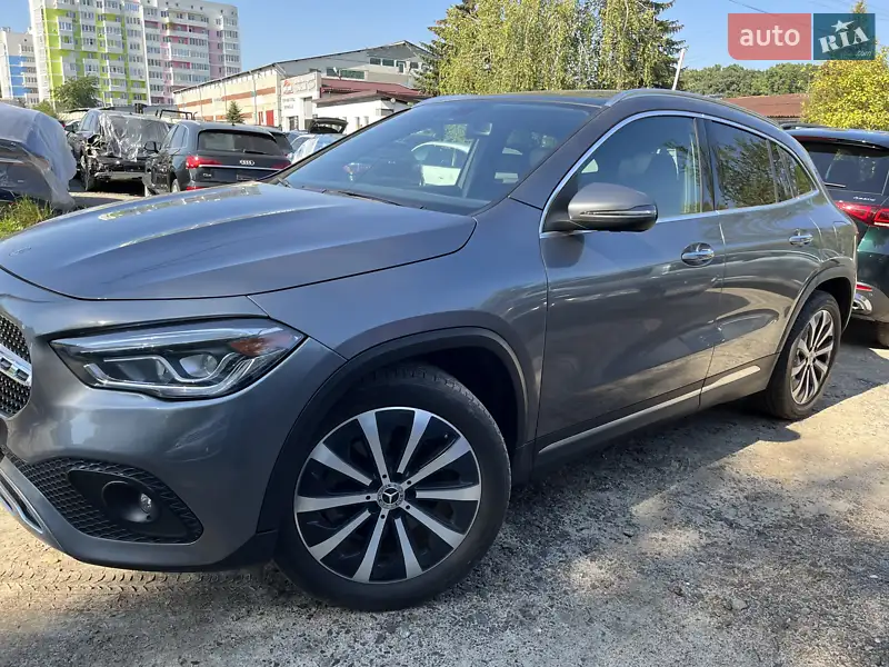 Mercedes-Benz GLA-Class
