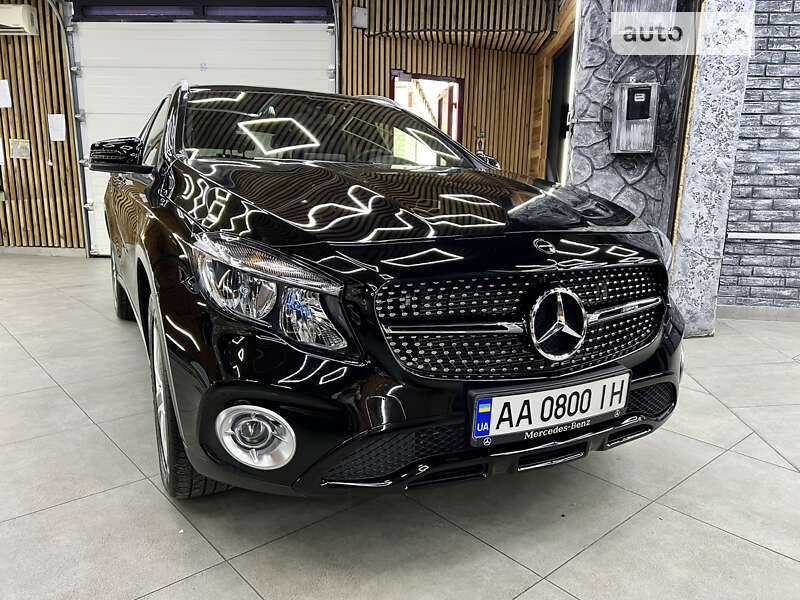 Внедорожник / Кроссовер Mercedes-Benz GLA-Class 2017 в Киеве