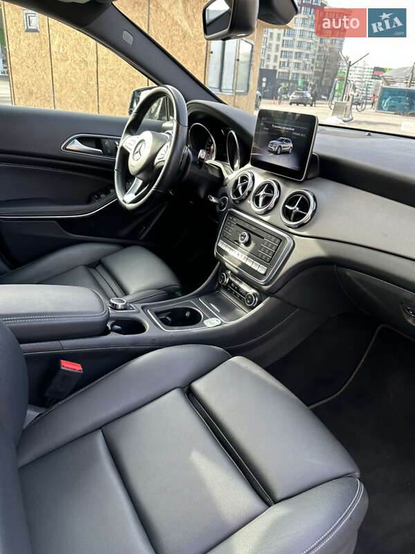 Внедорожник / Кроссовер Mercedes-Benz GLA-Class 2019 в Киеве
