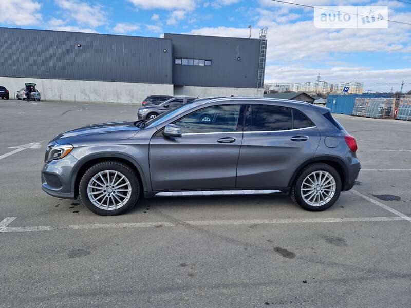 Внедорожник / Кроссовер Mercedes-Benz GLA-Class 2014 в Ирпене