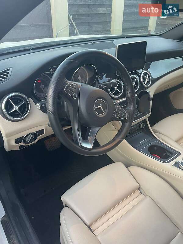 Внедорожник / Кроссовер Mercedes-Benz GLA-Class 2016 в Львове фото 7 Внедорожник / Кроссовер Mercedes-Benz GLA-Class 2016 в Львове