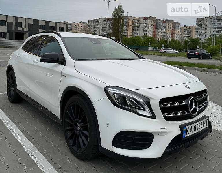 Позашляховик / Кросовер Mercedes-Benz GLA-Class 2019 в Києві