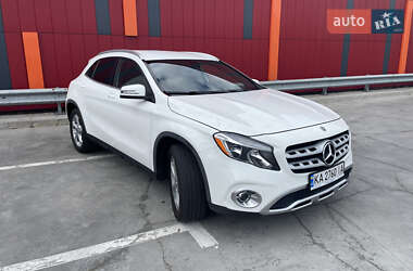 Внедорожник / Кроссовер Mercedes-Benz GLA-Class 2018 в Киеве