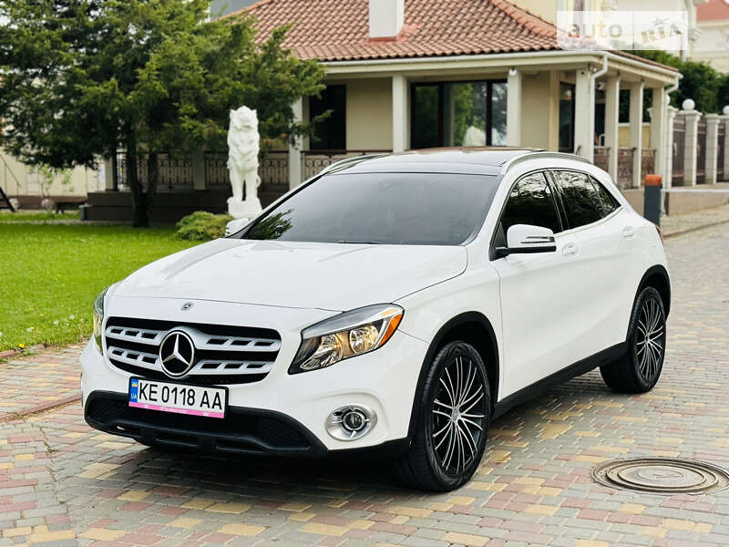 Внедорожник / Кроссовер Mercedes-Benz GLA-Class 2018 в Одессе