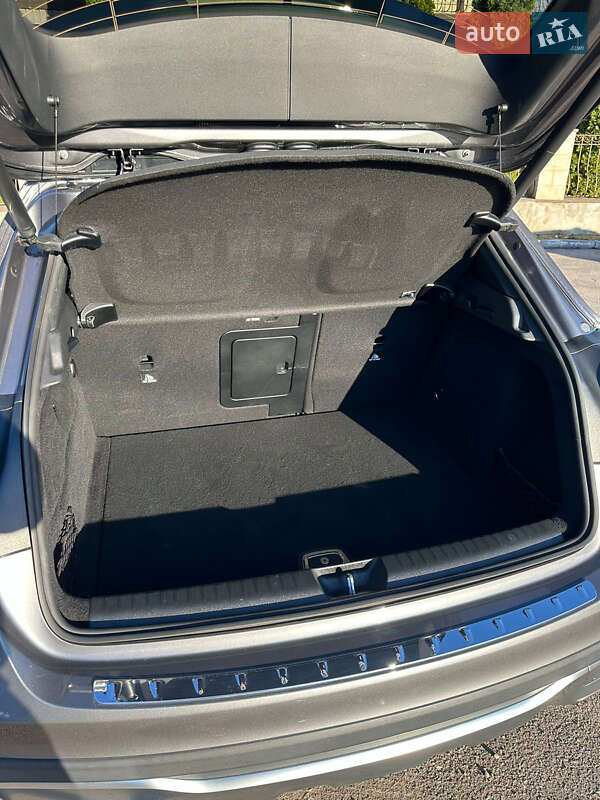 Внедорожник / Кроссовер Mercedes-Benz GLA-Class 2019 в Харькове