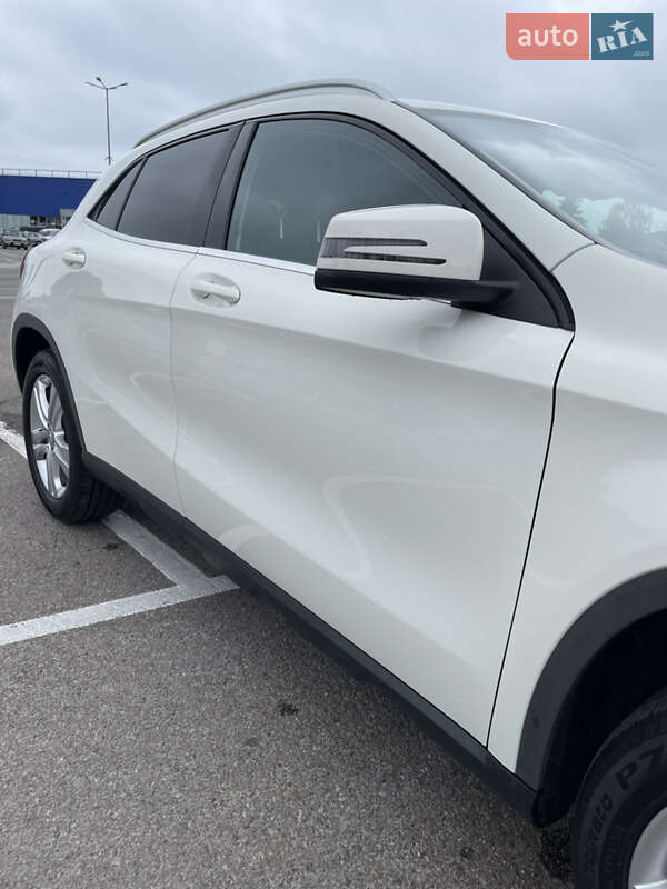 Внедорожник / Кроссовер Mercedes-Benz GLA-Class 2016 в Киеве