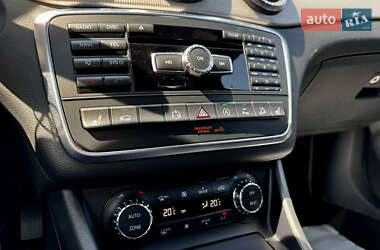 Позашляховик / Кросовер Mercedes-Benz GLA-Class 2015 в 
