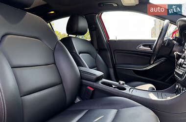 Позашляховик / Кросовер Mercedes-Benz GLA-Class 2015 в 