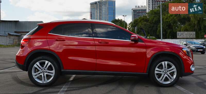 Внедорожник / Кроссовер Mercedes-Benz GLA-Class 2018 в Киеве