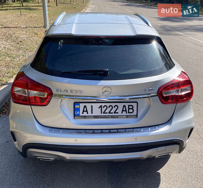 Внедорожник / Кроссовер Mercedes-Benz GLA-Class 2014 в Киеве