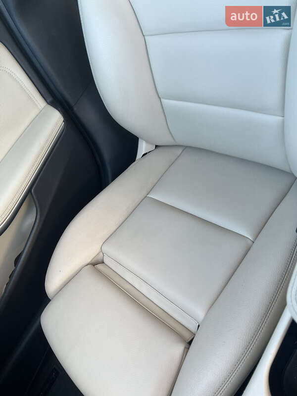 Внедорожник / Кроссовер Mercedes-Benz GLA-Class 2018 в Киеве