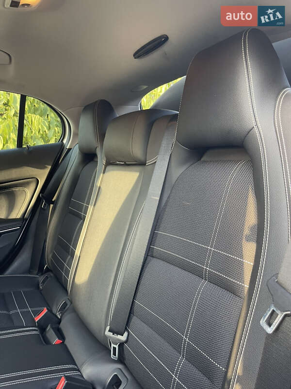 Внедорожник / Кроссовер Mercedes-Benz GLA-Class 2016 в Первомайске фото 23 Внедорожник / Кроссовер Mercedes-Benz GLA-Class 2016 в Первомайске