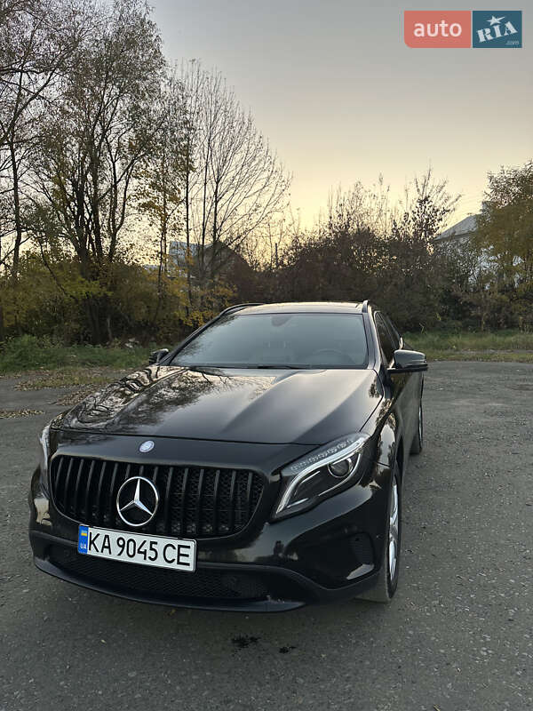 Внедорожник / Кроссовер Mercedes-Benz GLA-Class 2015 в Бориславе