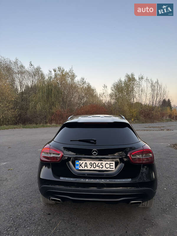 Внедорожник / Кроссовер Mercedes-Benz GLA-Class 2015 в Бориславе