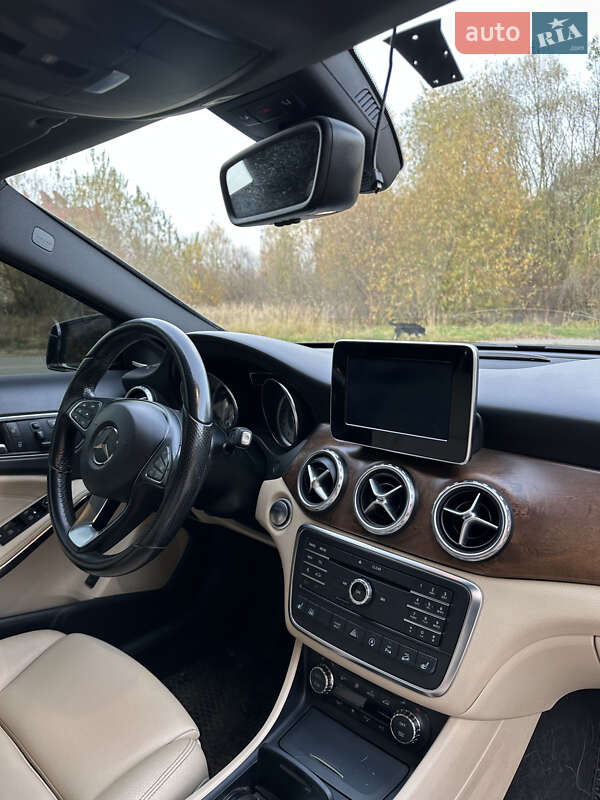 Внедорожник / Кроссовер Mercedes-Benz GLA-Class 2015 в Бориславе