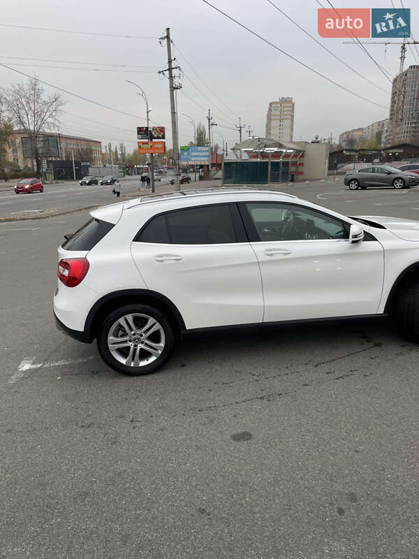 Внедорожник / Кроссовер Mercedes-Benz GLA-Class 2018 в Вышгороде