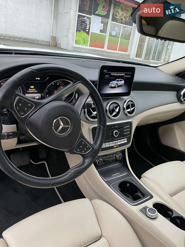 Внедорожник / Кроссовер Mercedes-Benz GLA-Class 2018 в Вышгороде