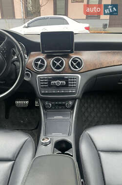 Внедорожник / Кроссовер Mercedes-Benz GLA-Class 2015 в 