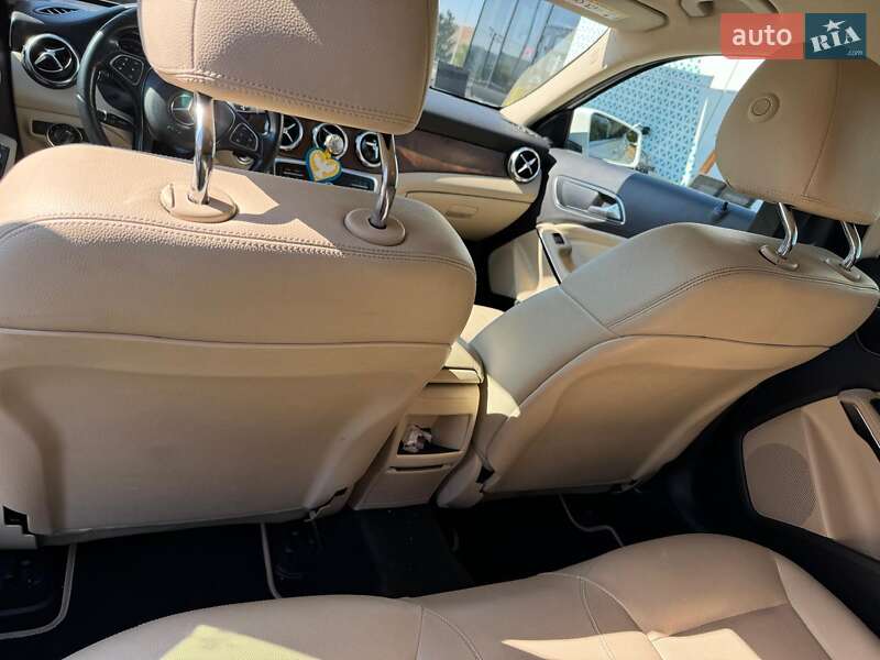 Внедорожник / Кроссовер Mercedes-Benz GLA-Class 2017 в Киеве