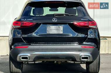 Внедорожник / Кроссовер Mercedes-Benz GLA-Class 2022 в 