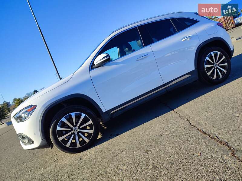 Внедорожник / Кроссовер Mercedes-Benz GLA-Class 2020 в Одессе