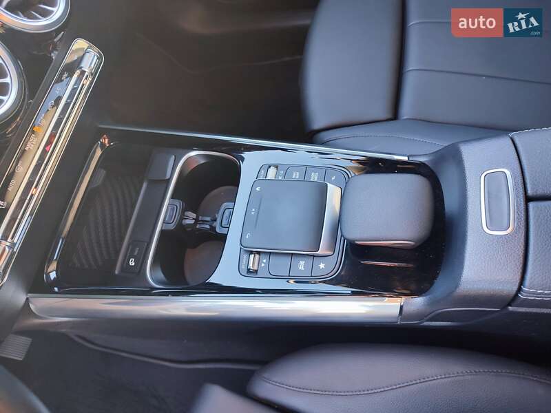 Внедорожник / Кроссовер Mercedes-Benz GLA-Class 2020 в Одессе