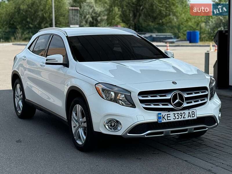 Внедорожник / Кроссовер Mercedes-Benz GLA-Class 2018 в 