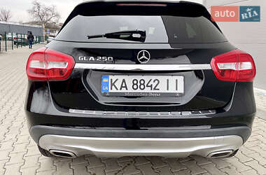 Внедорожник / Кроссовер Mercedes-Benz GLA-Class 2016 в 