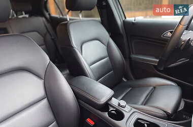 Внедорожник / Кроссовер Mercedes-Benz GLA-Class 2016 в 
