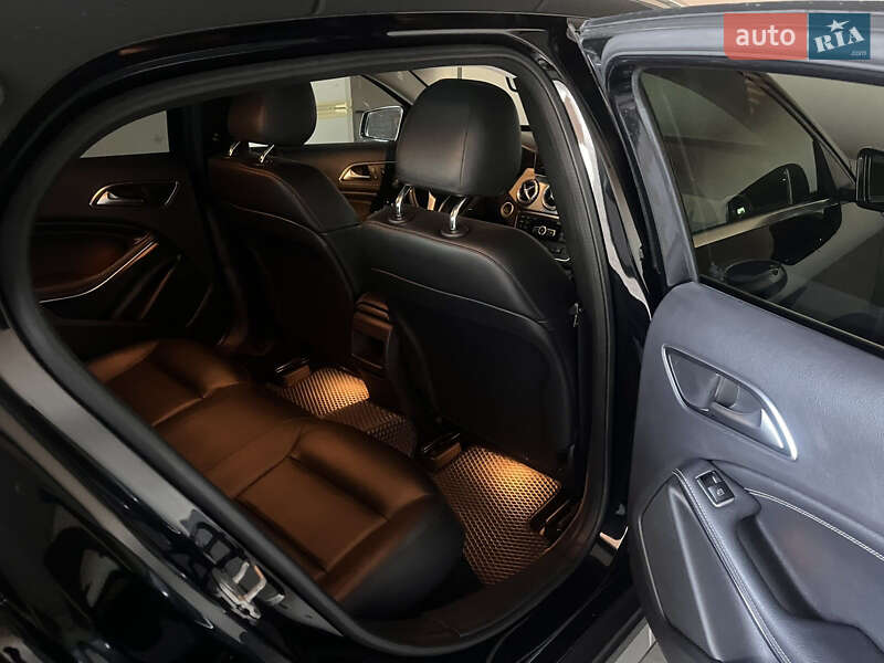 Внедорожник / Кроссовер Mercedes-Benz GLA-Class 2014 в Хмельницком