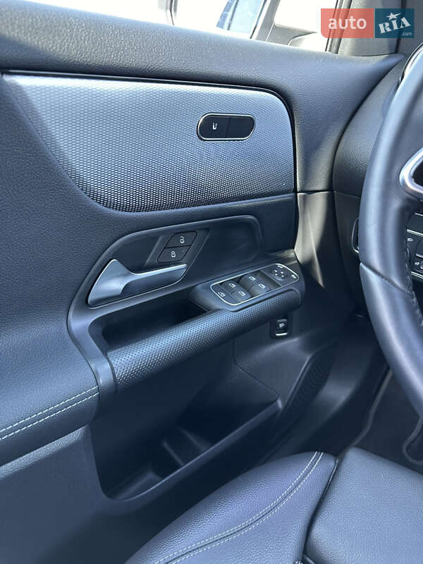 Позашляховик / Кросовер Mercedes-Benz GLA-Class 2021 в Києві
