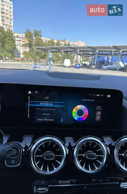 Внедорожник / Кроссовер Mercedes-Benz GLA-Class 2021 в 