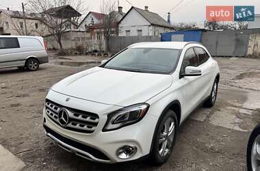 Внедорожник / Кроссовер Mercedes-Benz GLA-Class 2018 в 