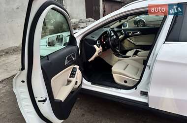 Внедорожник / Кроссовер Mercedes-Benz GLA-Class 2018 в 