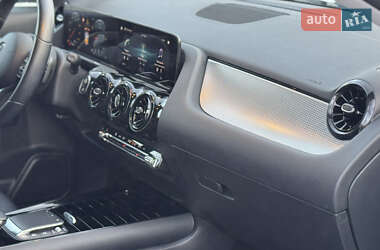 Внедорожник / Кроссовер Mercedes-Benz GLA-Class 2020 в Киеве