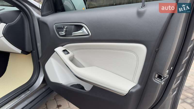 Внедорожник / Кроссовер Mercedes-Benz GLA-Class 2017 в Киеве фото 49 Внедорожник / Кроссовер Mercedes-Benz GLA-Class 2017 в Киеве