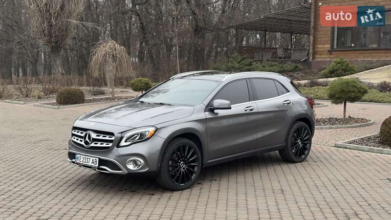 Внедорожник / Кроссовер Mercedes-Benz GLA-Class 2017 в Киеве фото 5 Внедорожник / Кроссовер Mercedes-Benz GLA-Class 2017 в Киеве