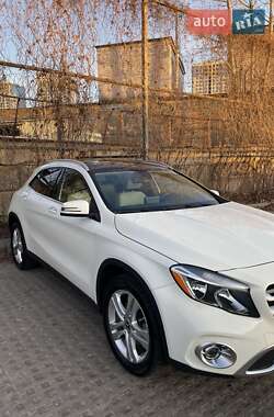 Mercedes-Benz GLA-Class 2017 Mercedes-Benz GLA-Class 2017