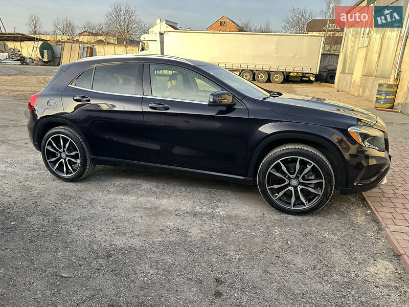 Mercedes-Benz GLA-Class 2015