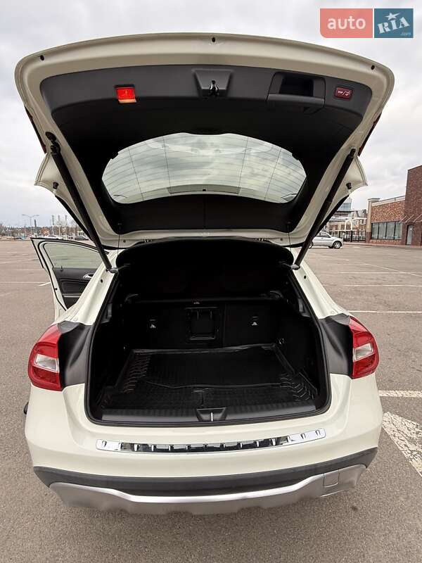 Позашляховик / Кросовер Mercedes-Benz GLA-Class 2017 в Києві