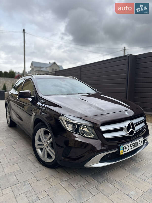 Внедорожник / Кроссовер Mercedes-Benz GLA-Class 2016 в 