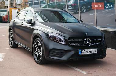 Внедорожник / Кроссовер Mercedes-Benz GLA-Class 2018 в Киеве