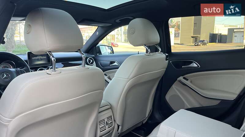 Внедорожник / Кроссовер Mercedes-Benz GLA-Class 2016 в Николаеве